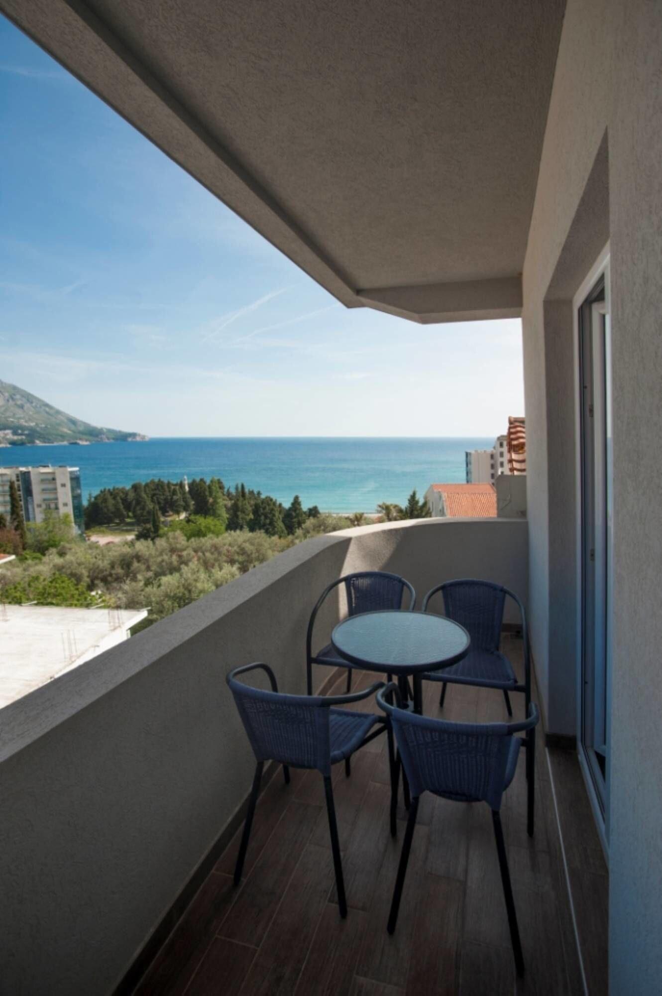 B&T Apartments Budva Eksteriør billede