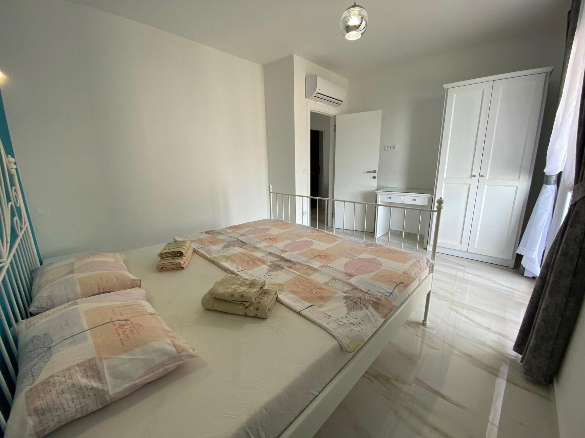 B&T Apartments Budva Eksteriør billede