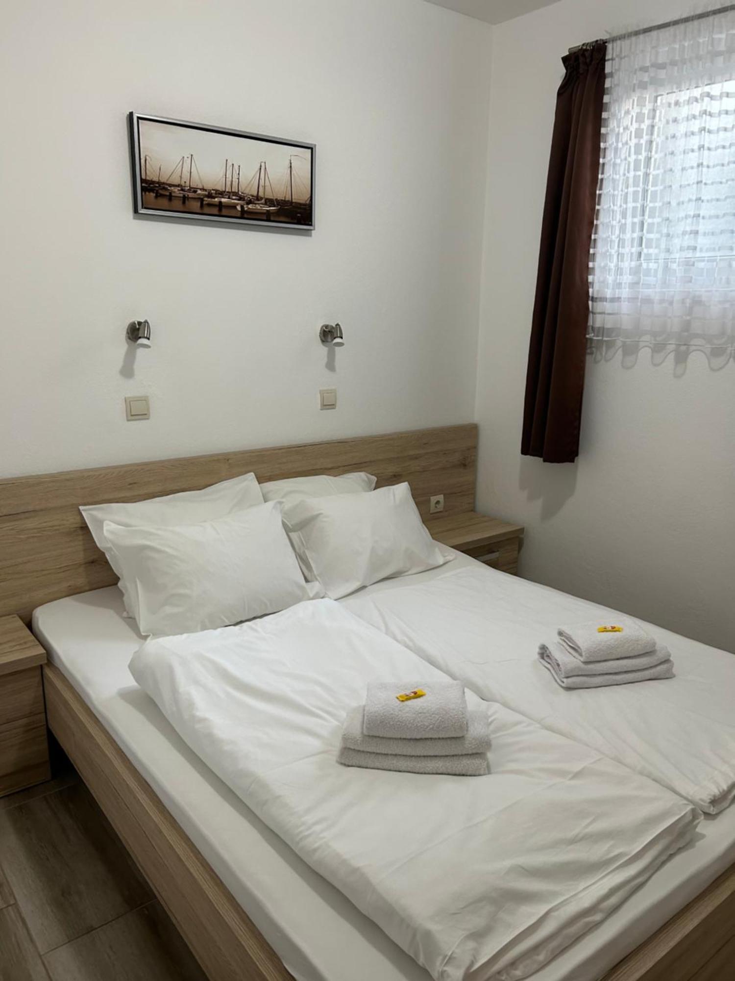 B&T Apartments Budva Eksteriør billede