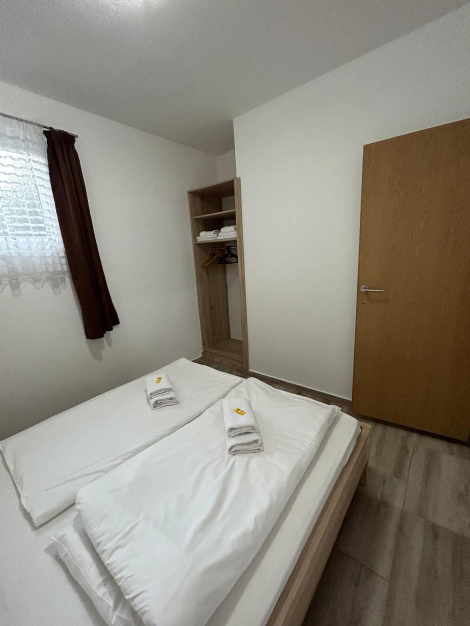 B&T Apartments Budva Eksteriør billede